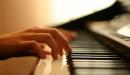 صورة مقال كيف تعزف على البيانو