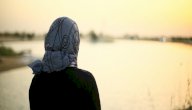 الفرق بين عدة المطلقة والأرملة صورة مقال الفرق بين عدة المطلقة والأرملة