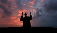 من هو الخليفة المستعصم بالله؟ صورة مقال من هو الخليفة المستعصم بالله؟