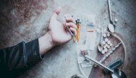 أضرار المخدرات على الأسرة صورة مقال أضرار المخدرات على الأسرة
