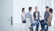 كيفية اكتساب المهارات الاجتماعية صورة مقال كيفية اكتساب المهارات الاجتماعية