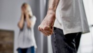 أسئلة عن العنف الأسري صورة مقال أسئلة عن العنف الأسري