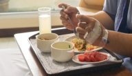 متى يمكن الإفطار في رمضان للمريض؟ صورة مقال متى يمكن الإفطار في رمضان للمريض؟