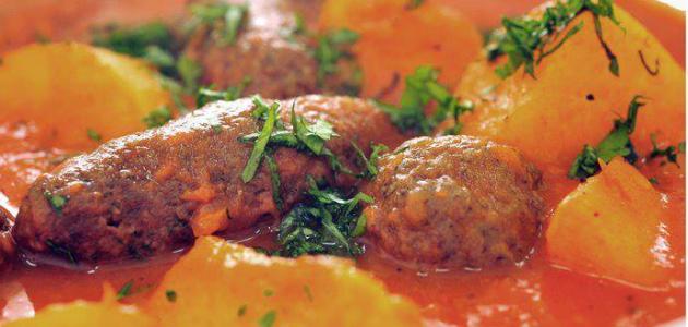 طريقة عمل الكفتة بالبندورة والبطاطا