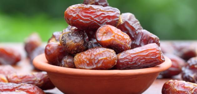 تعرفي رجيم التمر واللبن
