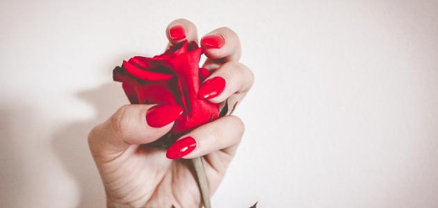أسرع طريقة لتطويل الأظافر القصيرة جداً أسرع طريقة لتطويل الأظافر القصيرة جداً