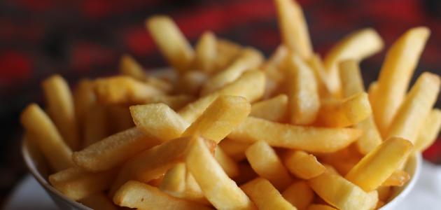 الطريقة الصحيحة لقلي البطاطس الطريقة الصحيحة لقلي البطاطس