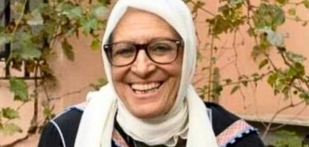 الفنانة زهور المعمري صورة مقال الفنانة زهور المعمري