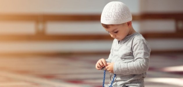 صورة مقال كيفية الرد على الأطفال حول وجود الله ومكانه