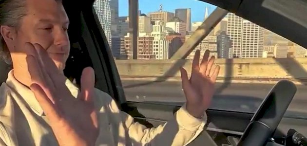 كيف تساهم تقنيات القيادة بدون استعمال الأيدي بصياغة سلوكيات القيادة الآمنة صورة مقال كيف تساهم تقنيات القيادة بدون استعمال الأيدي بصياغة سلوكيات القيادة الآمنة