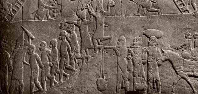 تاريخ العراق القديم/جدارية موكب الخدم ط£ظٹظ†_%